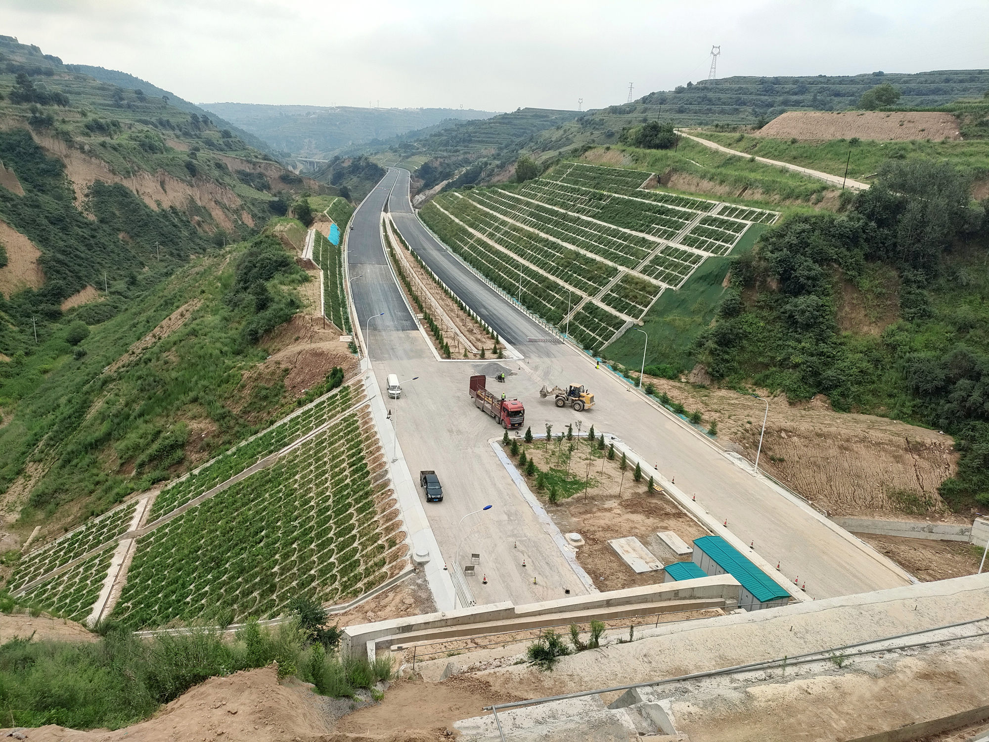 S28 灵台至华亭高快公路